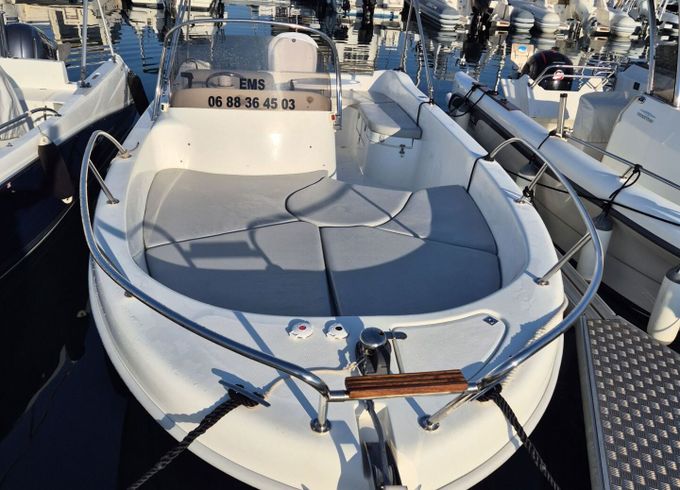 Motorboat Selva Marine 660 200hp