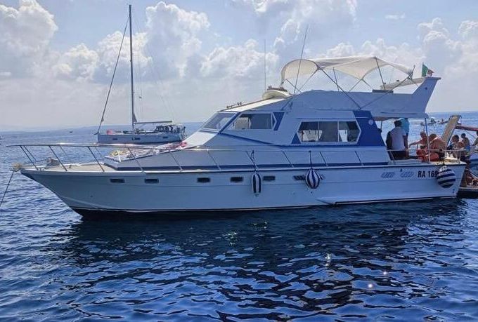 Motorboat Della Pasqua dc 13 800hp