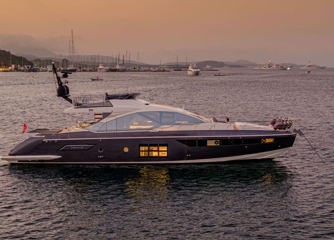 Motor yacht Azimut S7 2400hp