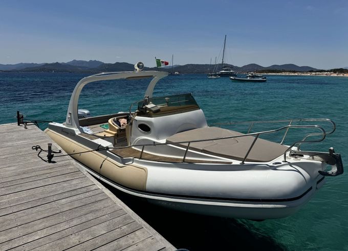 RIB Revenger revenger cabin 25,50 225hp