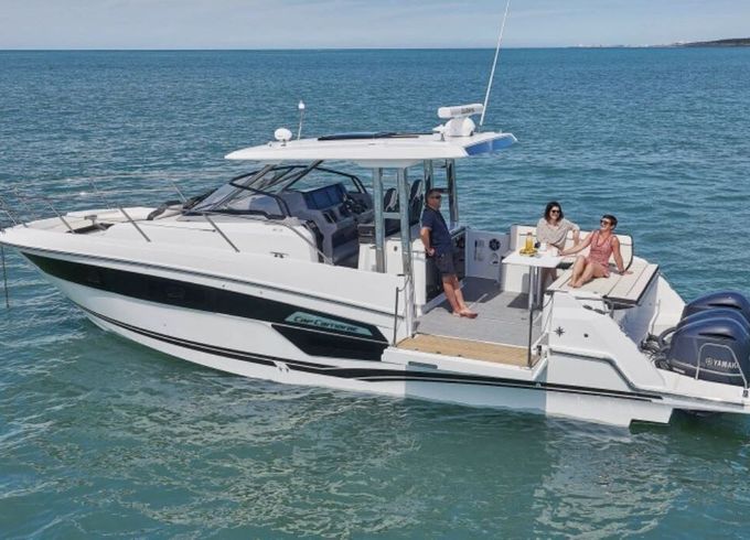 Motorboat Cap Camarat 12.5 WA 900hp
