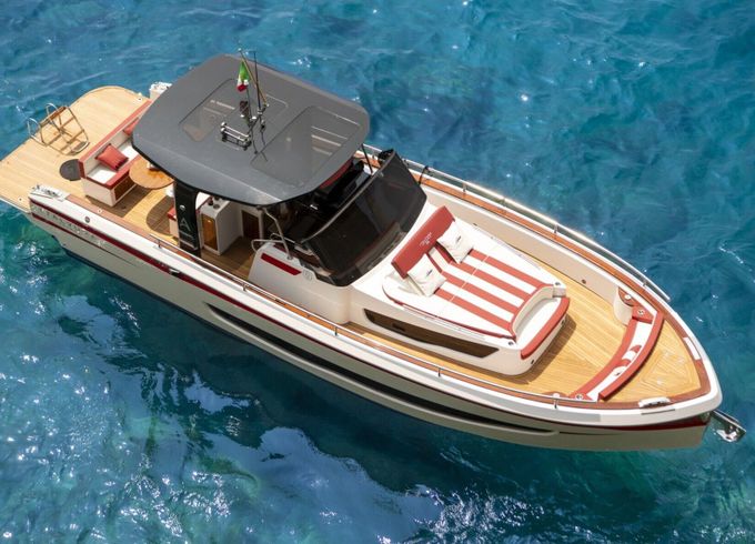 Motorboat Italyure 38 Ft 740hp