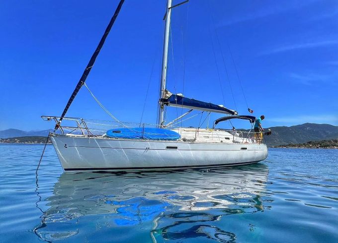 Sailboat Beneteau Oceanis Clipper 331 10m