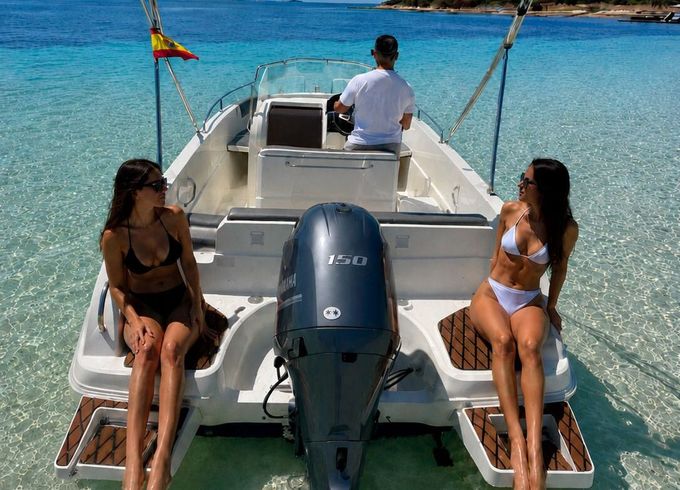 Motorboat Pacific Craft Open 625 150hp