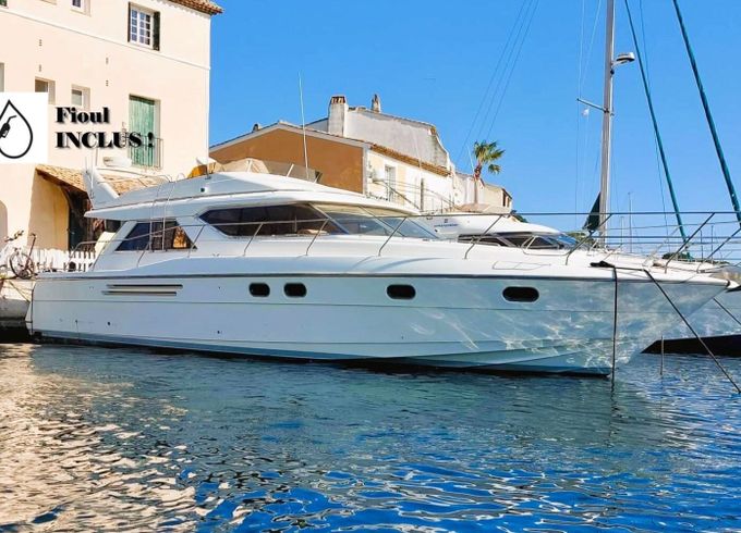 Motorboat Princess V 48 1000hp