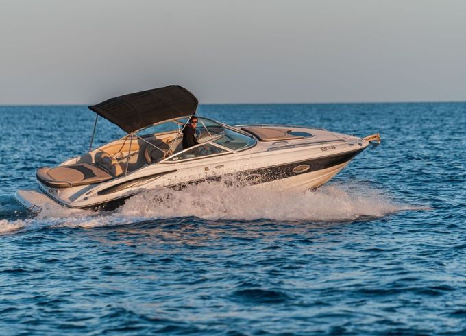 Motorboat Crownline 265 ccr 250hp