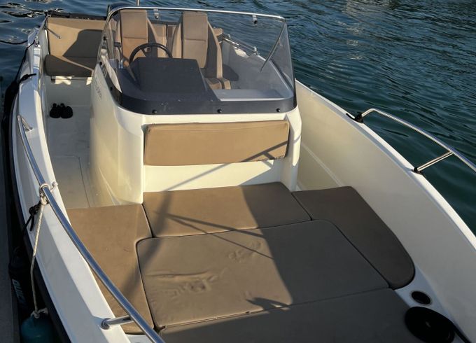 Motorboat Quicksilver Activ 675 Open 150hp