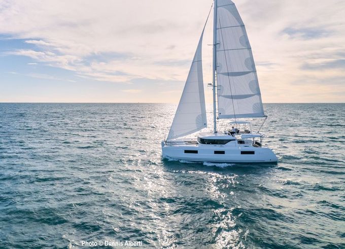 Catamaran Lagoon 42 12.8m