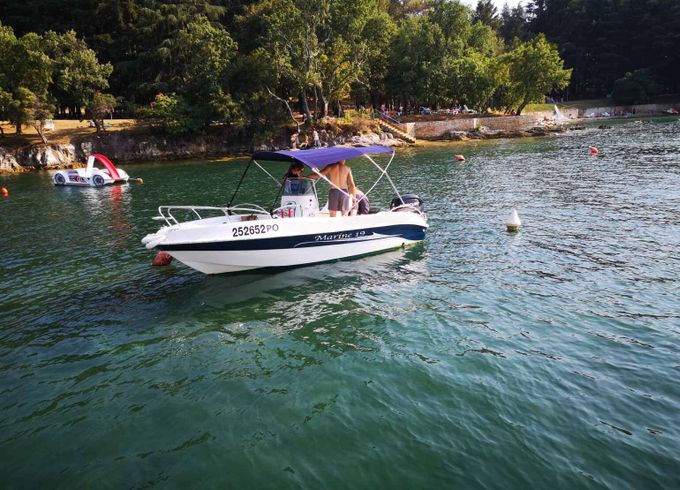 Motorboat Marine 19 19 100hp
