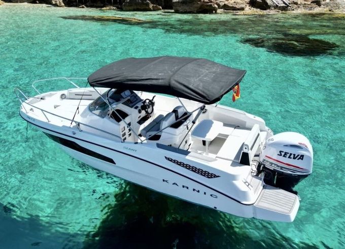 Motorboat Karnic 601 - 150 HP 150hp