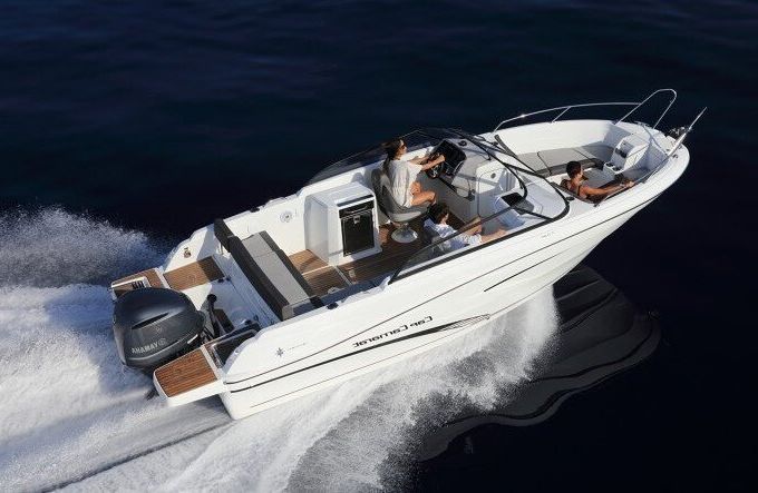 Motorboat Jeanneau Cap Camarat 7.5 Br 300hp