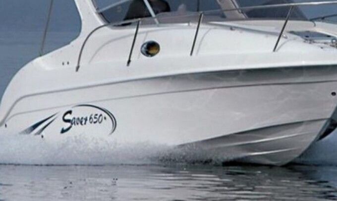 Motorboat Saver 650 Cabine 150hp