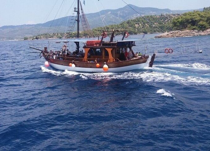 Motorboat Pirate Ship Wooden