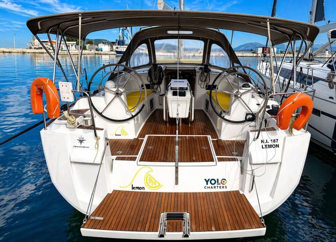 Sailboat Jeanneau SUN ODYSSEY 469 14.05m