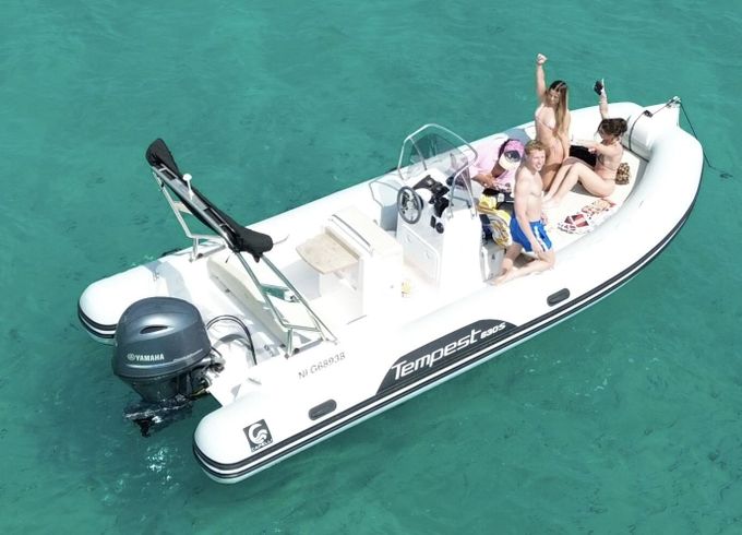 Motorboat Capelli Tempest 630 130hp