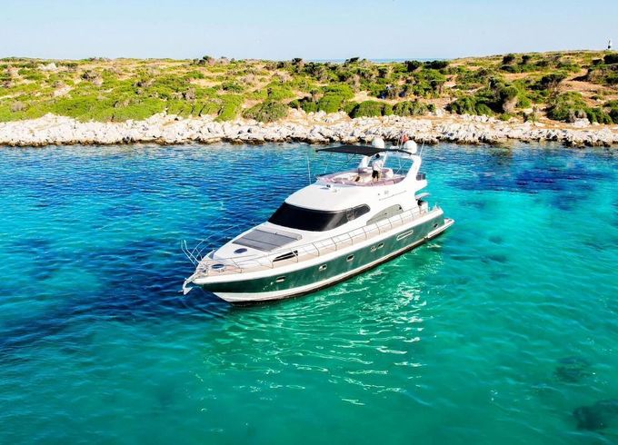 Motorboat 20m Luxury Motor Yacht Motor Yacht 1200hp