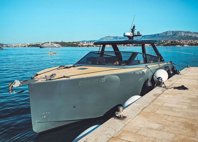 Motorboat Colnago 38 Cabin 500hp