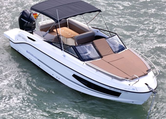 Motorboat Quicksilver 755 Cruiser 250hp