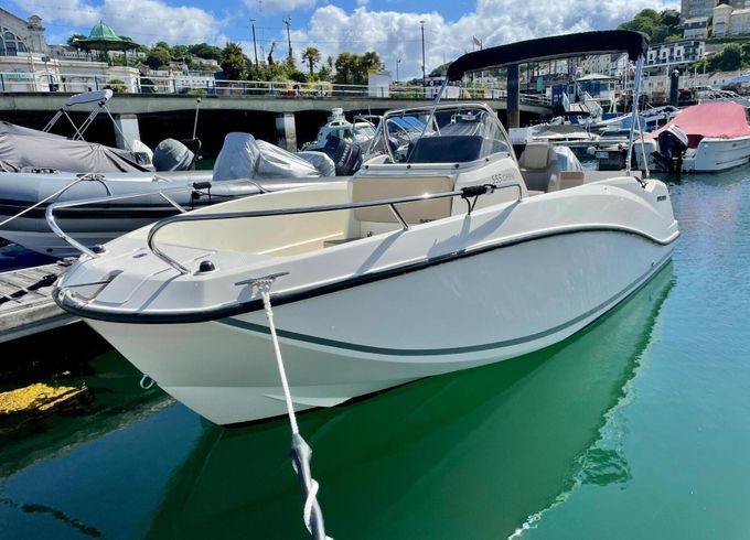 Motorboat Quicksilver active 555 115hp
