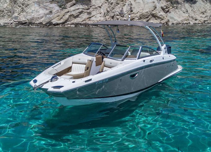 Motorboat Cobalt 23 SC