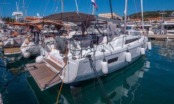 Sailboat Beneteau Oceanis 40.1 12.87m