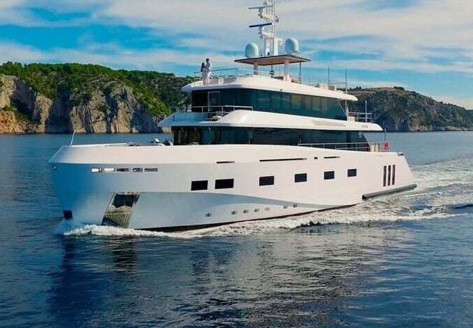 Motor yacht Cerri Cantieri Navali MY Renata 2898hp