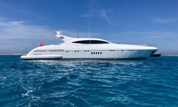 Motor yacht Mangusta 108 3000hp