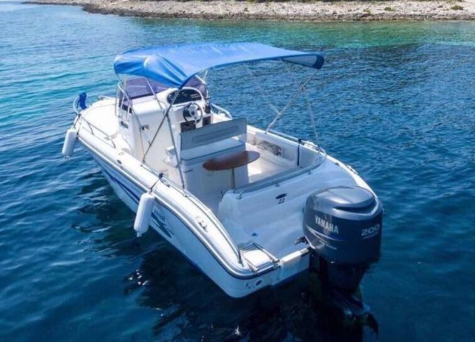 Motorboat RANIERI SHADOW 22 200hp