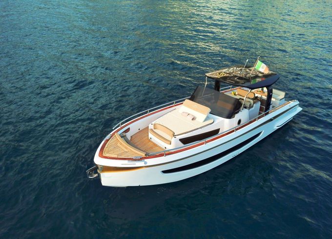 Motorboat ITALYURE 38 CLASSIC 740hp