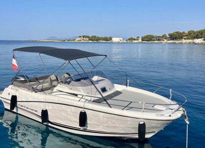 Motorboat JEANNEAU Cap Camarat 6.5 WA série 3 (neuf) 200hp