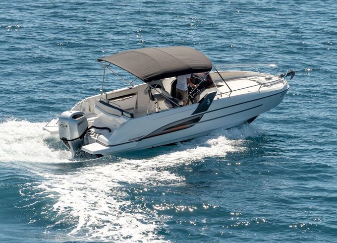 Motorboat BENETEAU Flyer 7.7 Spacedeck 250hp