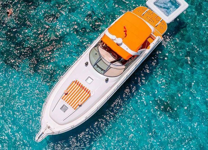 Motorboat Sea Ray Sundancer 750hp