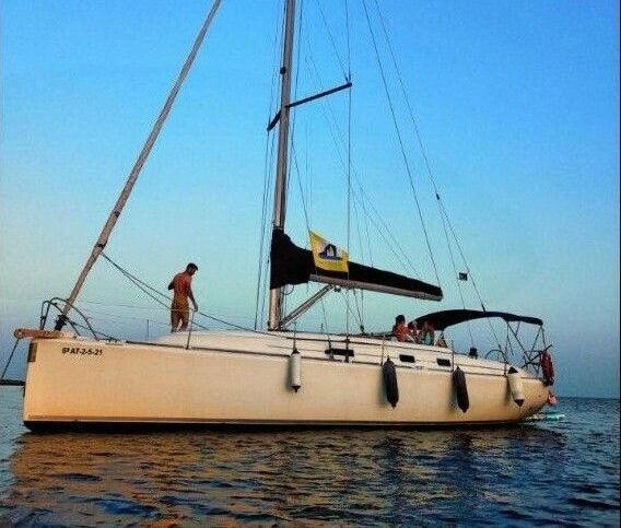Sailboat Ronautica Roo 400 12m