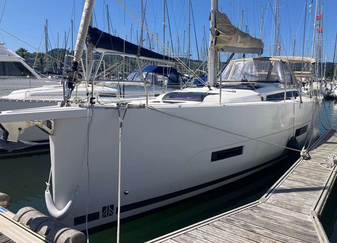 Sailboat Dufour Dufour 390 9.99m