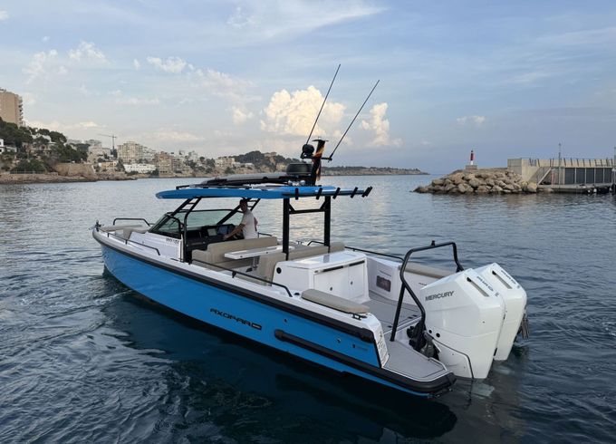 Motorboat Axopar 37 700hp