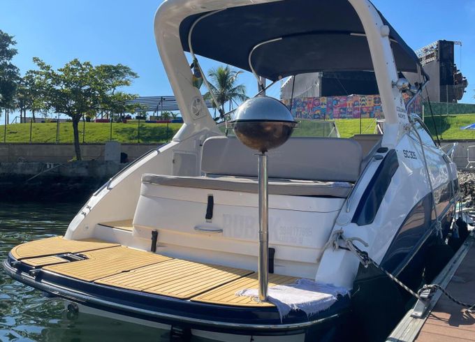 Motorboat colunna colunna 305