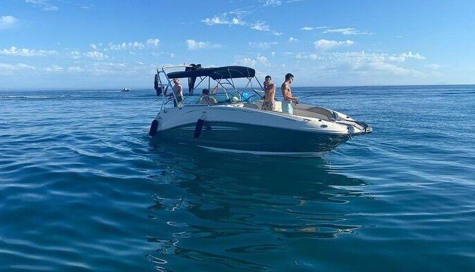 Motorboat Sea Ray 260 SD 350hp