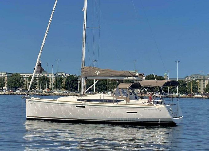 Sailboat Jeanneau Sun Odyssey 379 11.34m