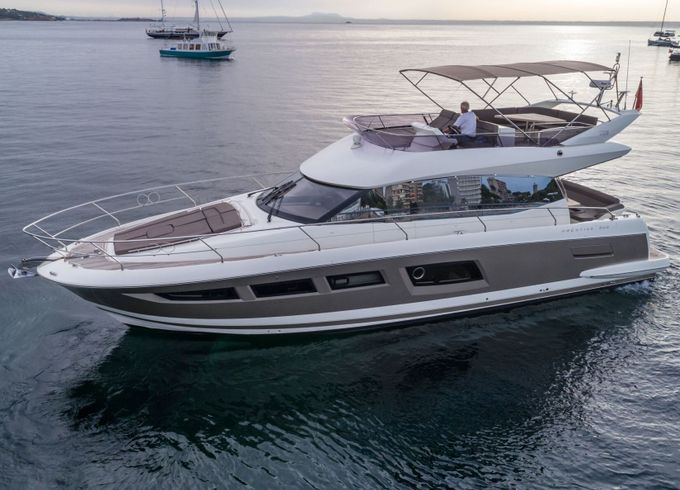 Motor yacht Prestige 500 870hp
