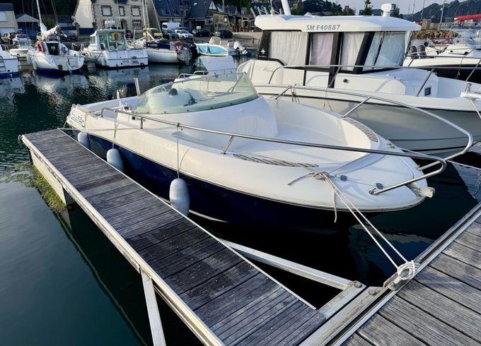 Motorboat Jeanneau Cap Camarat 6.5 Cc 140hp
