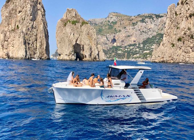 Motorboat BIMAX BOMBASTICA 28 230hp