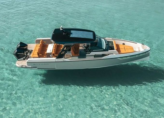 Motorboat saxdor 320gto 500hp