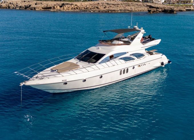 Motorboat Azimut 62 2300hp