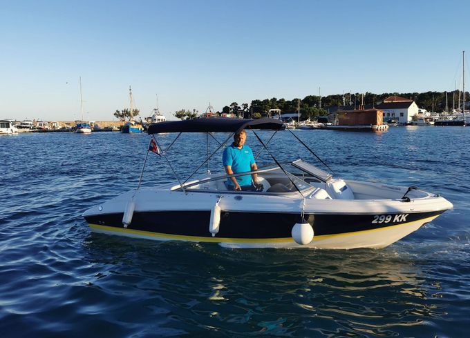 Motorboat REGAL 2000 240hp