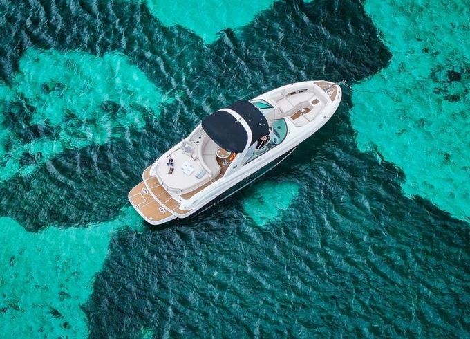 Motorboat Sea Ray 290 520hp