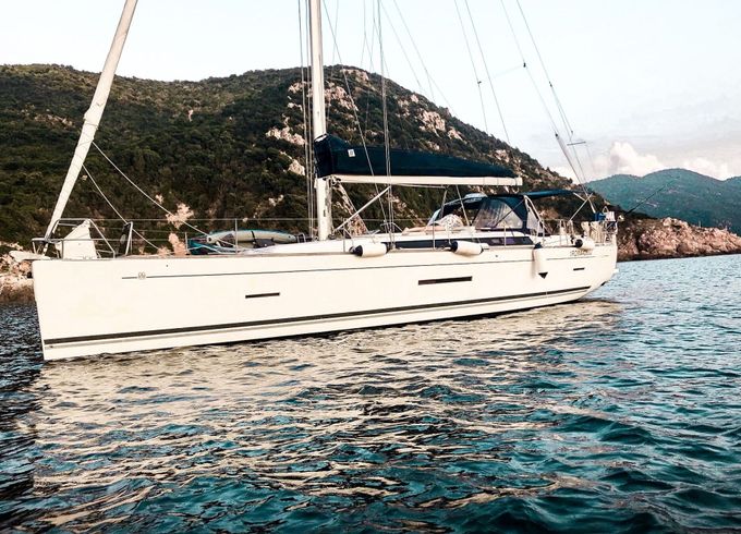Sailboat Dufour yacht 450 grand large 14m