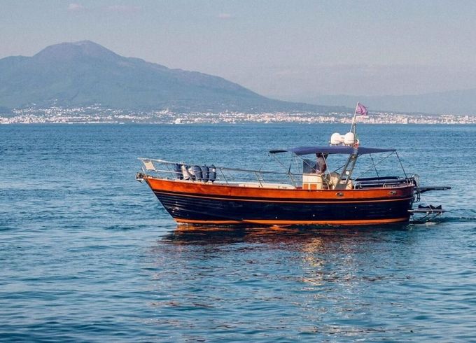 Motorboat Futura 38 Open 630hp