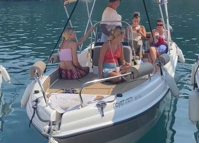 Motorboat Karel Ithaca 550 50hp