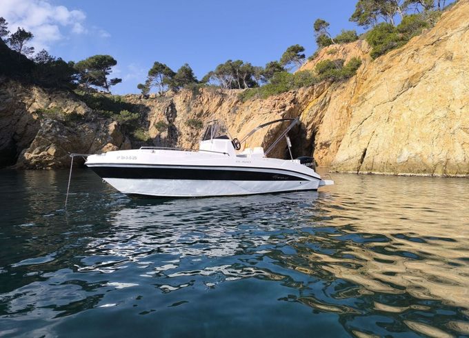 Motorboat NIREUS 620 CL 150hp