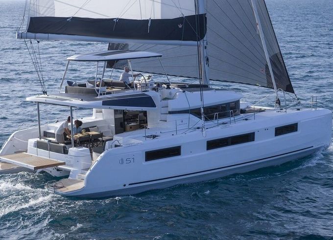 Catamaran Lagoon-Bénéteau Lagoon 51 - 6 + 1 cab. 15m
